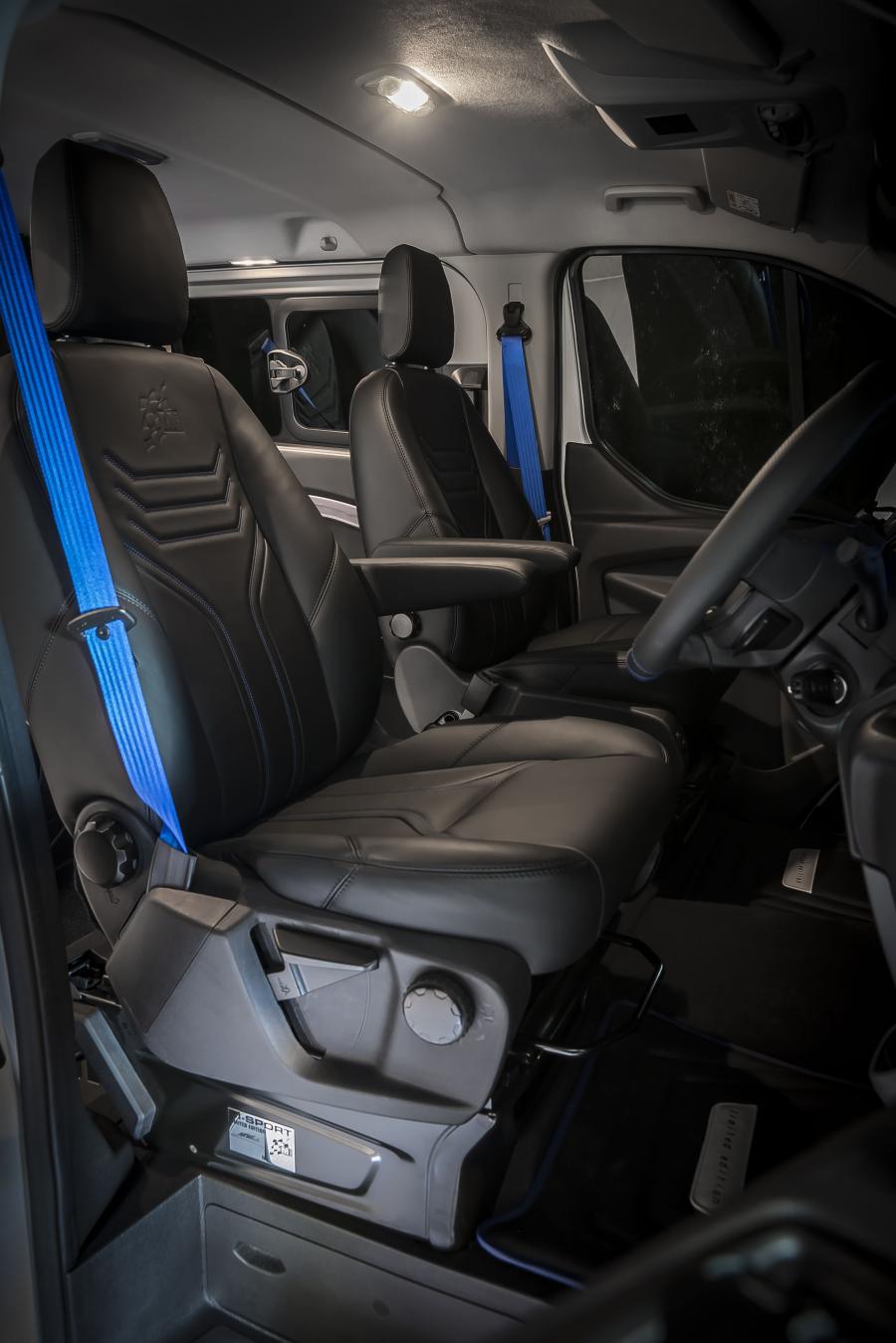  Ford Transit Custom M-Sport 2015 года  (фото 37 из 38)